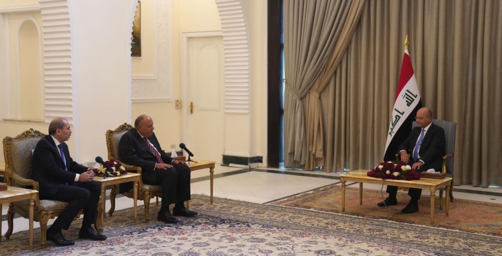 رئيس الجمهوريَّة يستقبل وزيري الخارجيَّة المصري والأردني الثلاثاء 07 حزيران 2022 165
